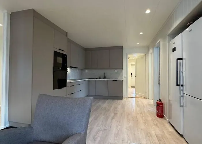 Arctic Nine - Nr 8 - On The Island Casa de Férias